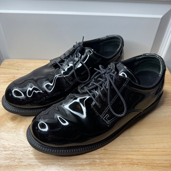 thorogood Other - Thorogood 831-6031 Unisex Adult Shiny Black Uniform-Poromerics Shoe 10.5 M